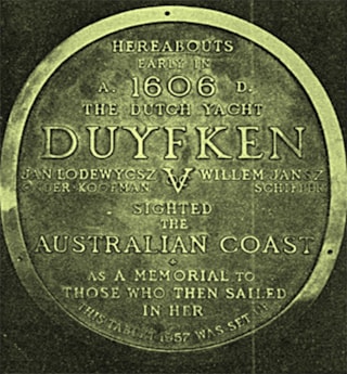 Gedenkplaat geplaatst in het jaar 1957 bij Pennefhater Rivier   