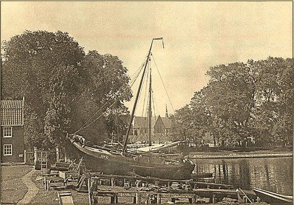 De botter HN10 op de helling van Kaat
